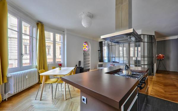 Appartement à louer    2 pièces • 83,17 m2 Lyon 6