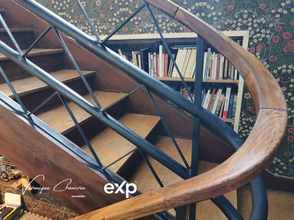 Oullins centre – Grande maison familiale avec jardin 632 m² – Métro à pied