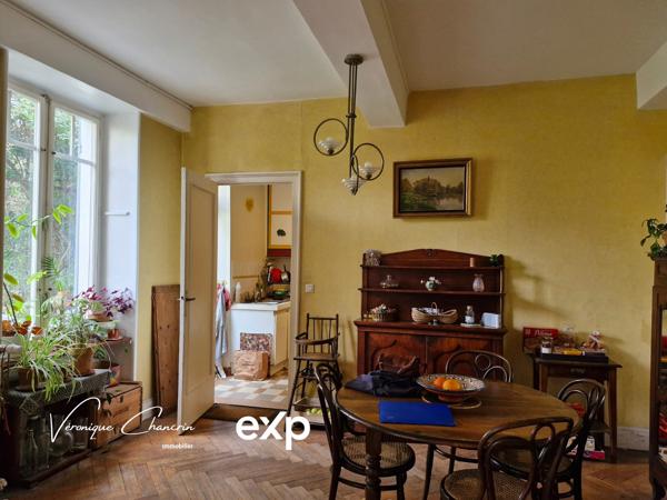 Oullins centre – Grande maison familiale avec jardin 632 m² – Métro à pied