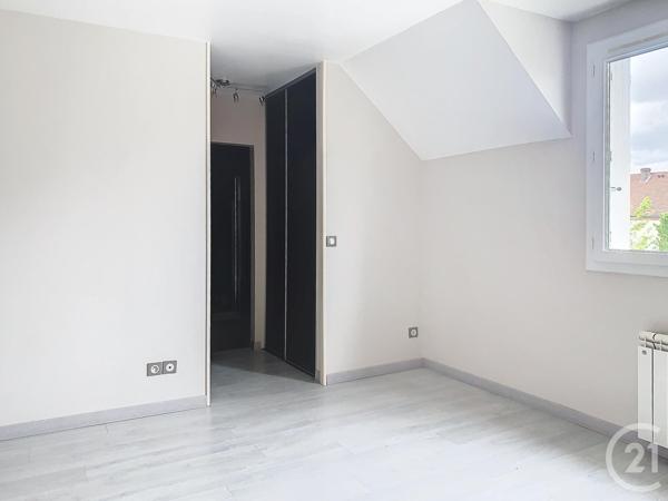 Appartement F4 à vendre  5 pièces - 132,76 m2 ST JEAN LE BLANC - 45