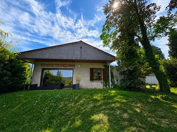 FEYZIN LE HAUT - SECTEUR BÉGUDE : MAISON DE PLAIN-PIED 187 M² ? CALME ABSOLU