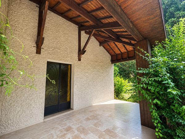 FEYZIN LE HAUT - SECTEUR BÉGUDE : MAISON DE PLAIN-PIED 187 M² ? CALME ABSOLU