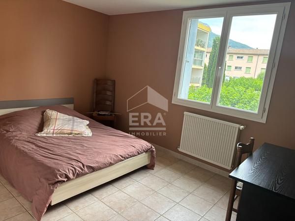 Appartement meublé T4 91m² 905€ Chauffage compris ! - SISTERON