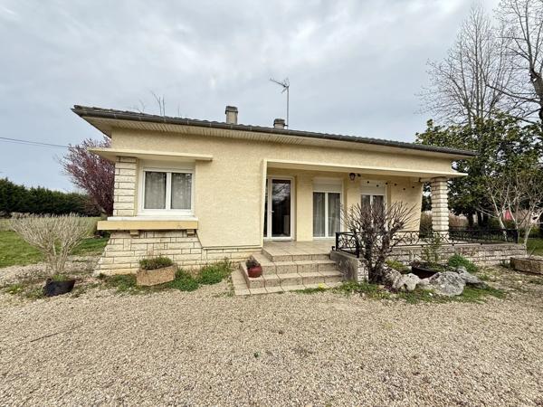 Maison de trois chambres proche des commodités
