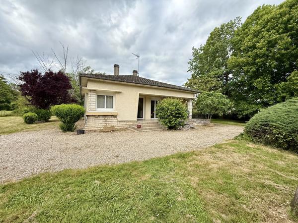 Maison de trois chambres proche des commodités