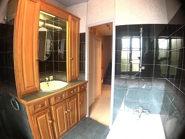 Vous recherchez un investissement immobilier et vous désirez dévelloper une activité de service qui a du sens? Contactez moi!