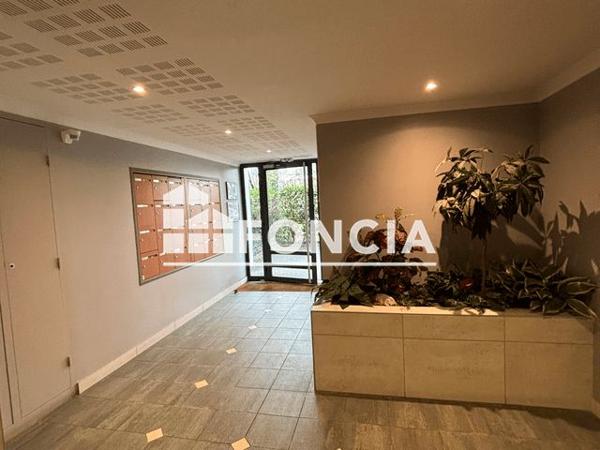 Location Appartement 3 pièces 77.81 m² - 17 D RUE FRANCOIS MERMET Tassin La Demi Lune 69160