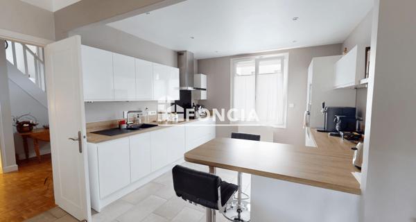 À vendre Maison 6 pièces 121 m² - Paray-vieille-poste 91550