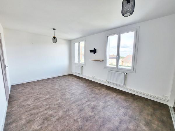 Appartement 92 m² - 2 chambres- Ecommoy