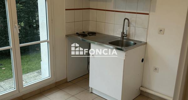 Location Appartement 2 pièces 44.1 m² - Le Plessis-robinson 92350