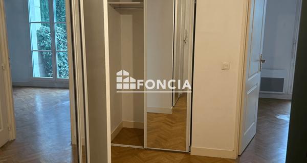 Location Appartement 2 pièces 44.1 m² - Le Plessis-robinson 92350