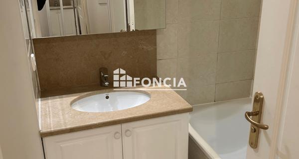 Location Appartement 2 pièces 44.1 m² - Le Plessis-robinson 92350