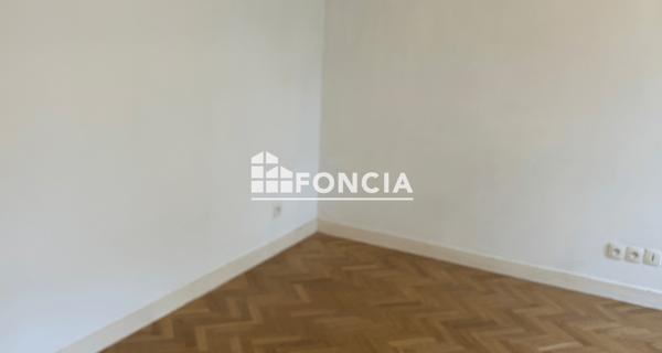Location Appartement 2 pièces 44.1 m² - Le Plessis-robinson 92350