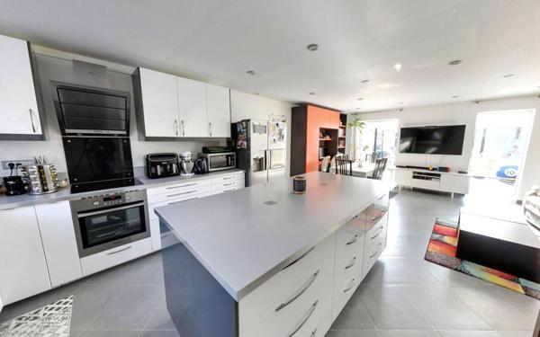 Maison à vendre    5 pièces • 103 m2 Roissy-en-Brie