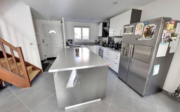 Maison à vendre    5 pièces • 103 m2 Roissy-en-Brie