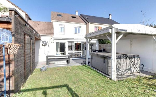 Maison à vendre    5 pièces • 103 m2 Roissy-en-Brie