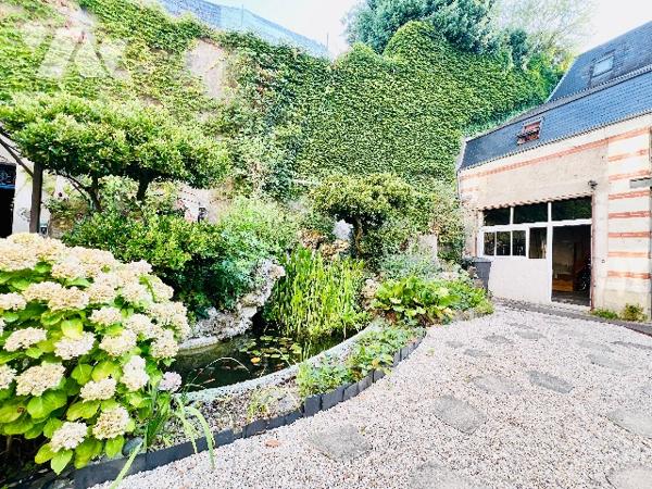 SAINT-CYR-SUR-LOIRE
Proche arrêt de tramway "Place Choiseul"
Accès direct à l'hyper centre de TOURS