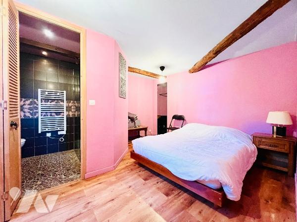 SAINT-CYR-SUR-LOIRE
Proche arrêt de tramway "Place Choiseul"
Accès direct à l'hyper centre de TOURS