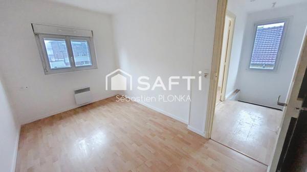 Maison - 5 pièces - 85m²