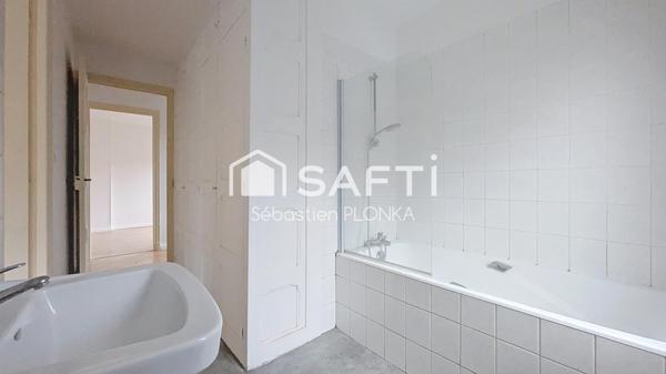 Maison - 5 pièces - 85m²