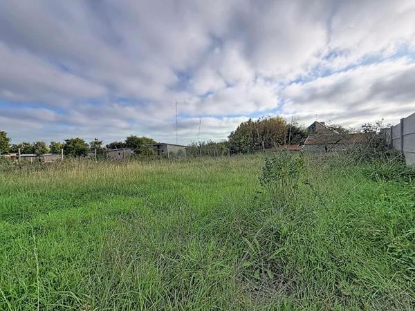 Terrain 671m²