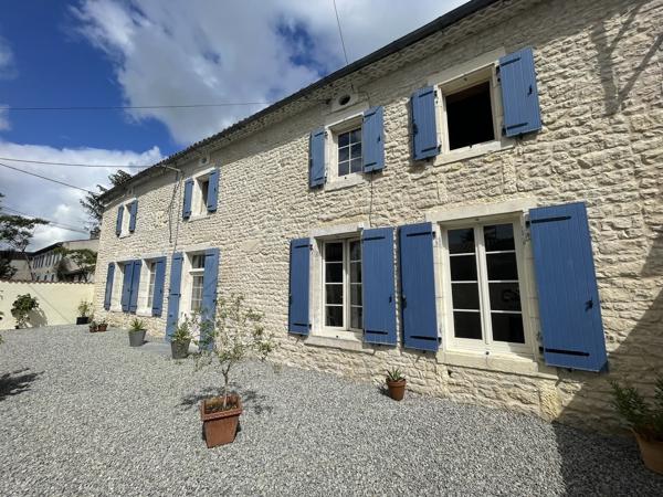 Maison de Village avec Gîte Loiré-sur-Nie (17470)