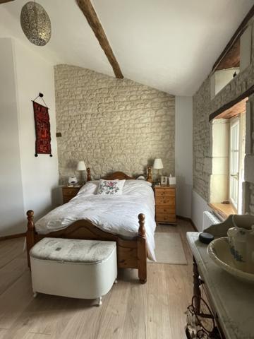 Maison de Village avec Gîte Loiré-sur-Nie (17470)