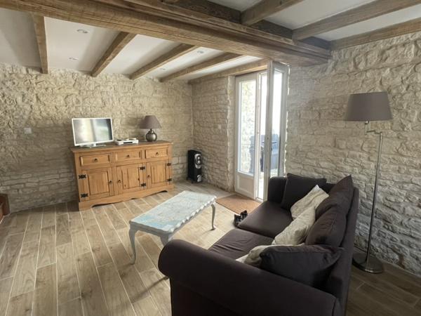 Maison de Village avec Gîte Loiré-sur-Nie (17470)