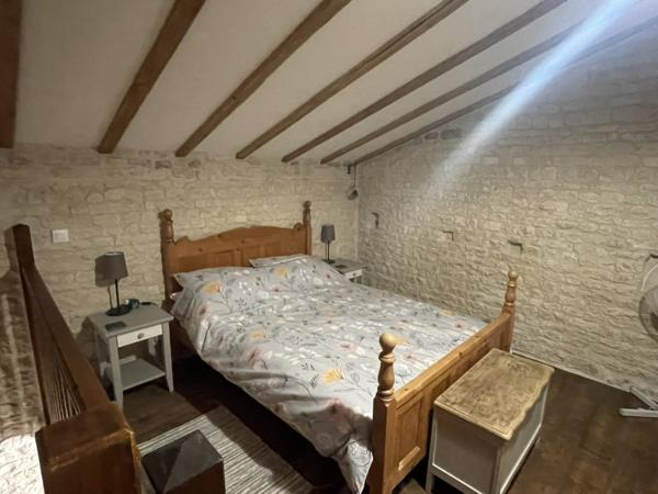 Maison de Village avec Gîte Loiré-sur-Nie (17470)