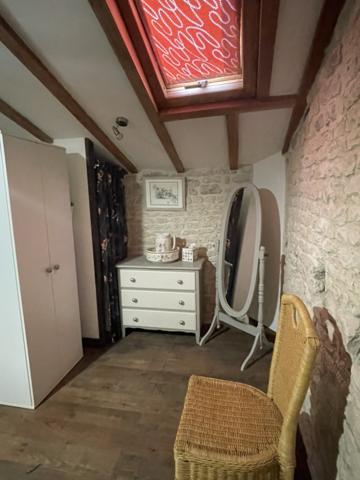 Maison de Village avec Gîte Loiré-sur-Nie (17470)