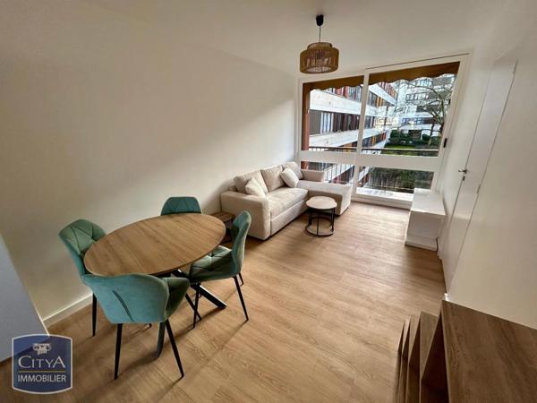 Appartement à louer 4 pièces 66m²