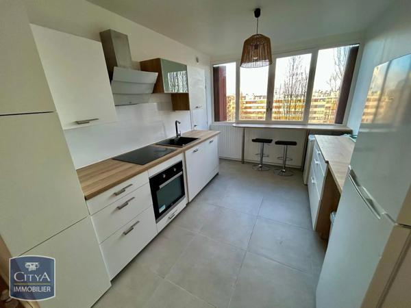 Appartement à louer 4 pièces 66m²