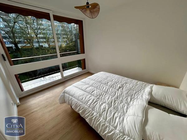 Appartement à louer 4 pièces 66m²