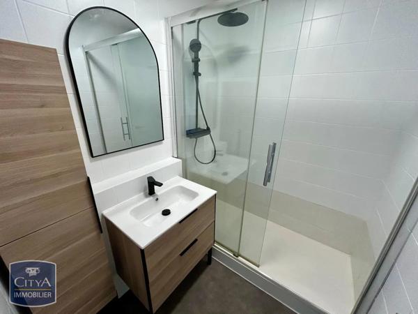 Appartement à louer 4 pièces 66m²