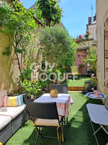 BOURGES - HYPER CENTRE QUARTIER CATHEDRALE