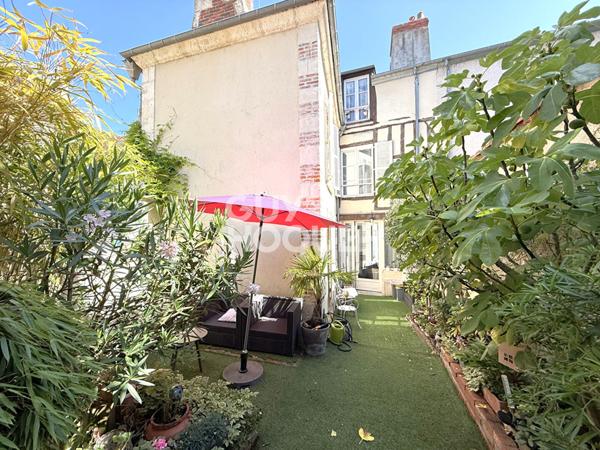 BOURGES - HYPER CENTRE QUARTIER CATHEDRALE