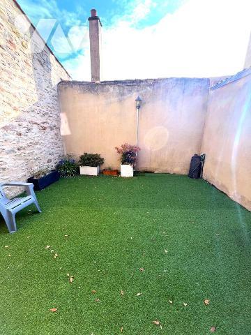 MAREUIL SUR LAY DISSAIS - MAISON 