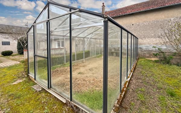 Maison à vendre    4 pièces •  Bou