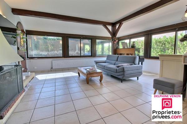 Exclusivité - Maison de 150 m² + sous-sol total et garage extérieur de 70 m² proche des commodités à Châteauneuf sur Loire
