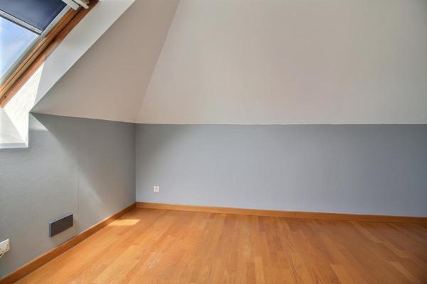 Exclusivité - Maison de 150 m² + sous-sol total et garage extérieur de 70 m² proche des commodités à Châteauneuf sur Loire