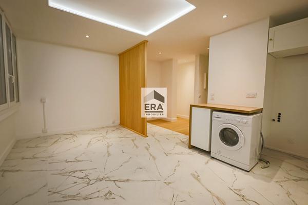 Appartement Paris 1 pièce(s) 27 m2
