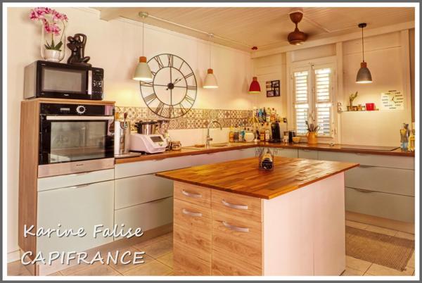 SAINTE ANNE à vendre - charmante villa créole T3 + 2 studios, proche plage