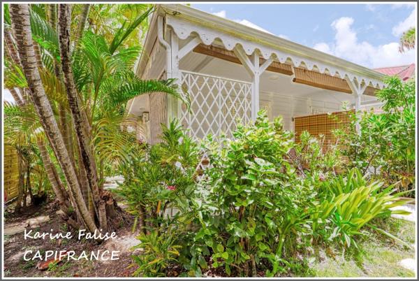SAINTE ANNE à vendre - charmante villa créole T3 + 2 studios, proche plage
