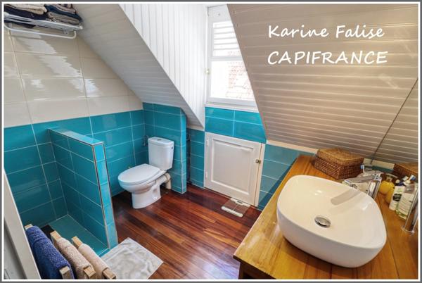 SAINTE ANNE à vendre - charmante villa créole T3 + 2 studios, proche plage