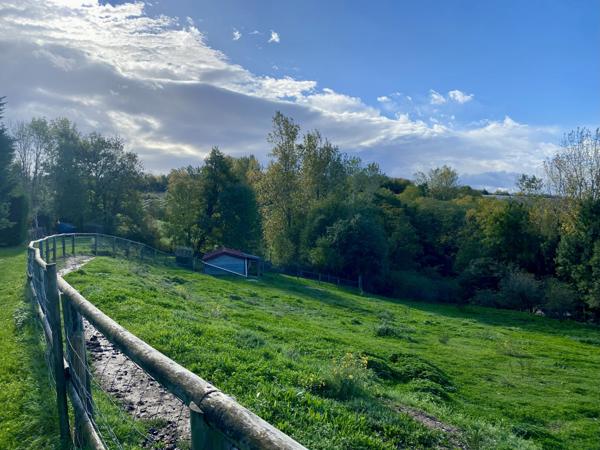 Érôme (26600) Propriété de charme avec dépendances, piscine et vue sur la vallée - plus de 210 m² habitables sur plus d’un h