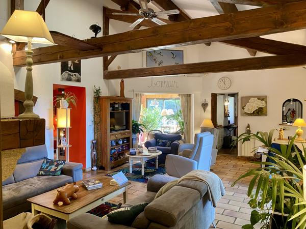 Érôme (26600) Propriété de charme avec dépendances, piscine et vue sur la vallée - plus de 210 m² habitables sur plus d’un h