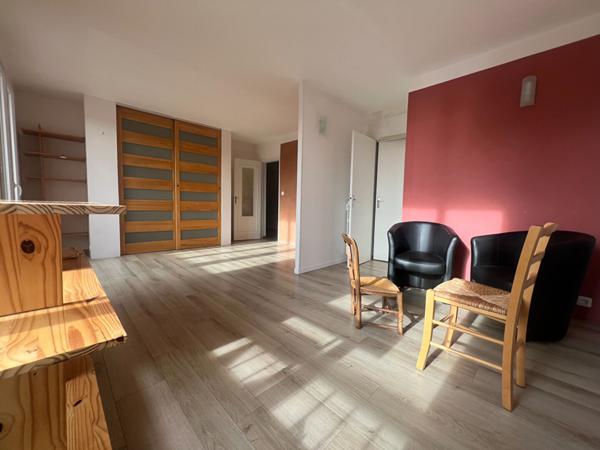 Appartement Angers/Puy Garnier, 2 chambres, garages, cave 4 pièces 66.77 m2