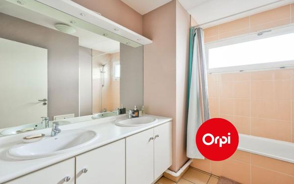 Appartement à vendre    4 pièces • 102,07 m2 Saint-Priest