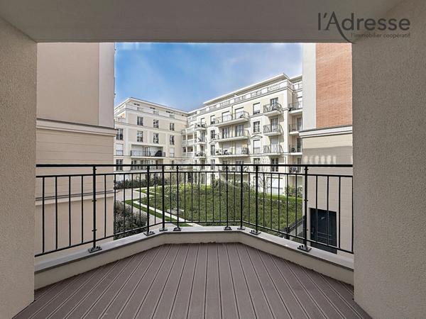 Appartement 4 pièces PUTEAUX /85 m²/Terrasse /Cave /2 parkings