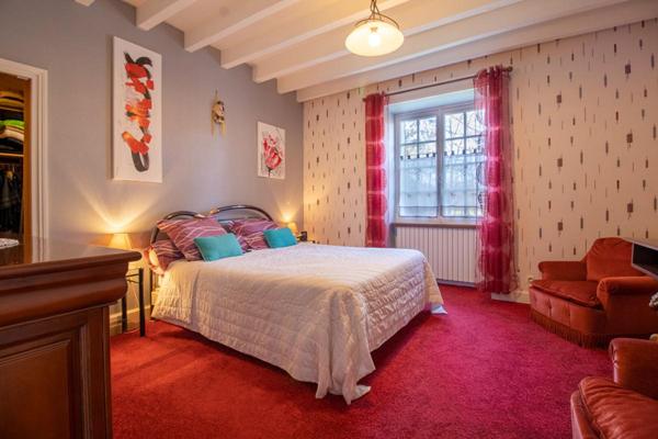 Maison Neuvy Sur Barangeon 6 pièce(s) 210 m2